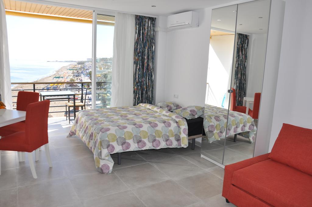 Studio Sea View Terrace Τορρεμολίνος Εξωτερικό φωτογραφία